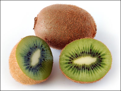 Kiwifruit - Photo by André Karwath http://gardeningsolutions.ifas.ufl.edu/mastergardener/outreach/plant_id/fruits_nuts/kiwi.shtml